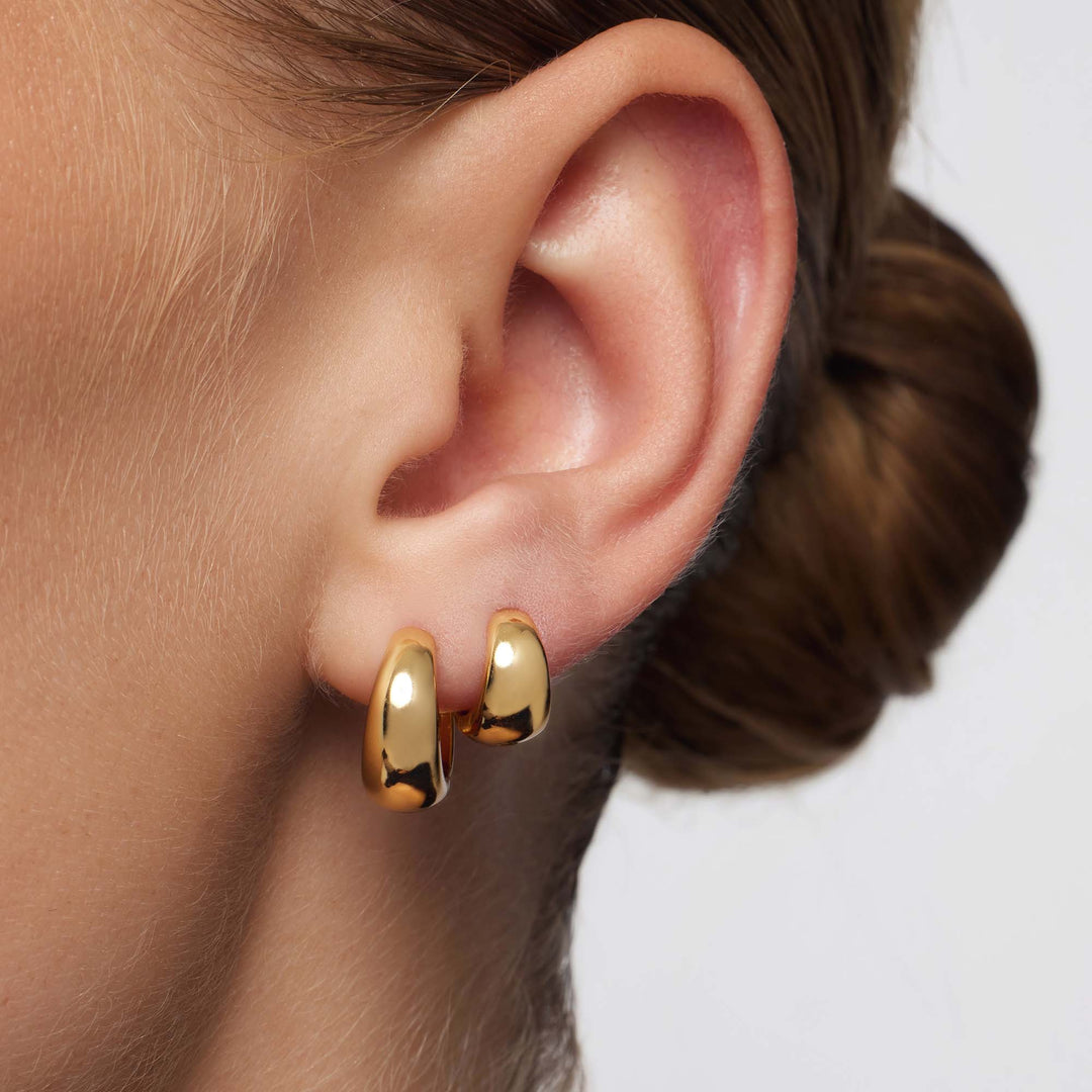 Women’s Gold Huggie Hoop Earrings