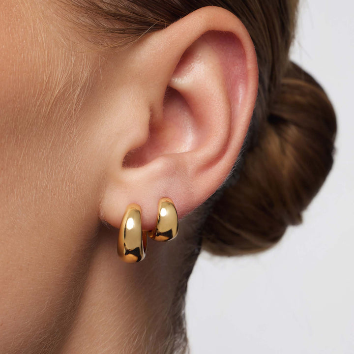 Women’s Gold Huggie Hoop Earrings