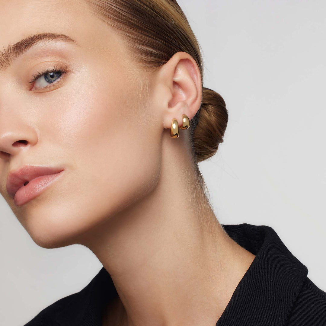 Women’s Gold Huggie Hoop Earrings