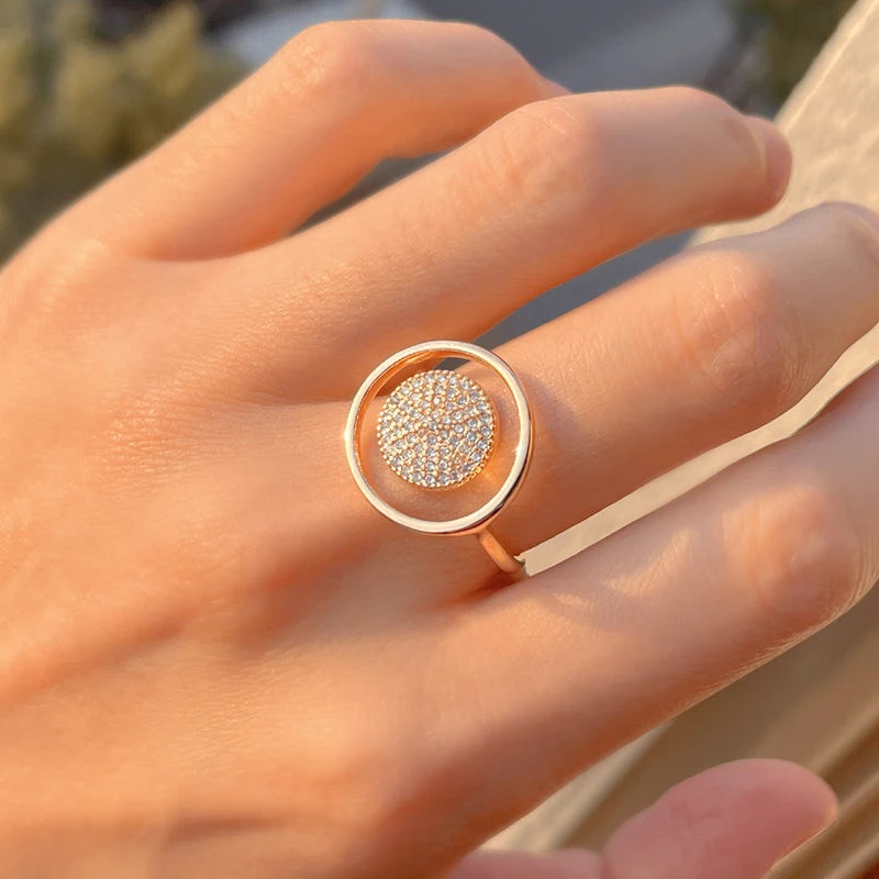 Unique Ladies Ring with Full-Surface Zirconia