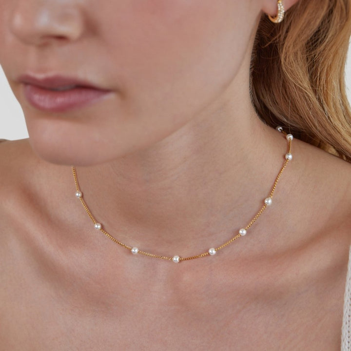 Nura necklace with pearl